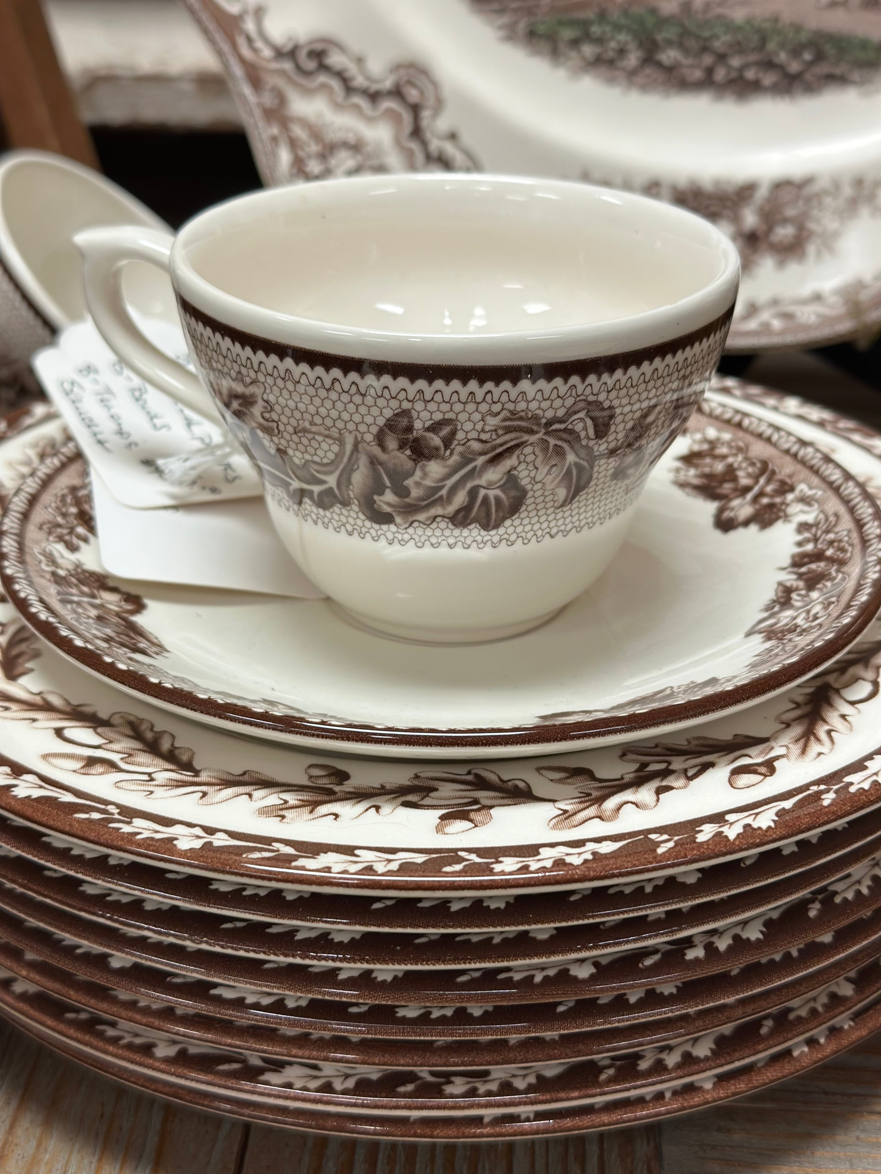 Wedgewood Acorn & Leaves Set